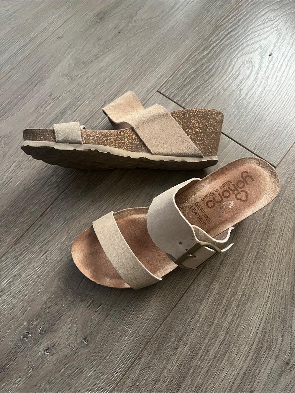 Yokono Women's Beige Suede Wedge Sandals